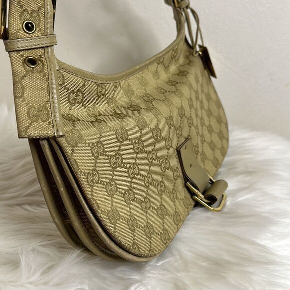 💯Authentic Gucci Shoulder Bag🍀 - Picture 10 of 14